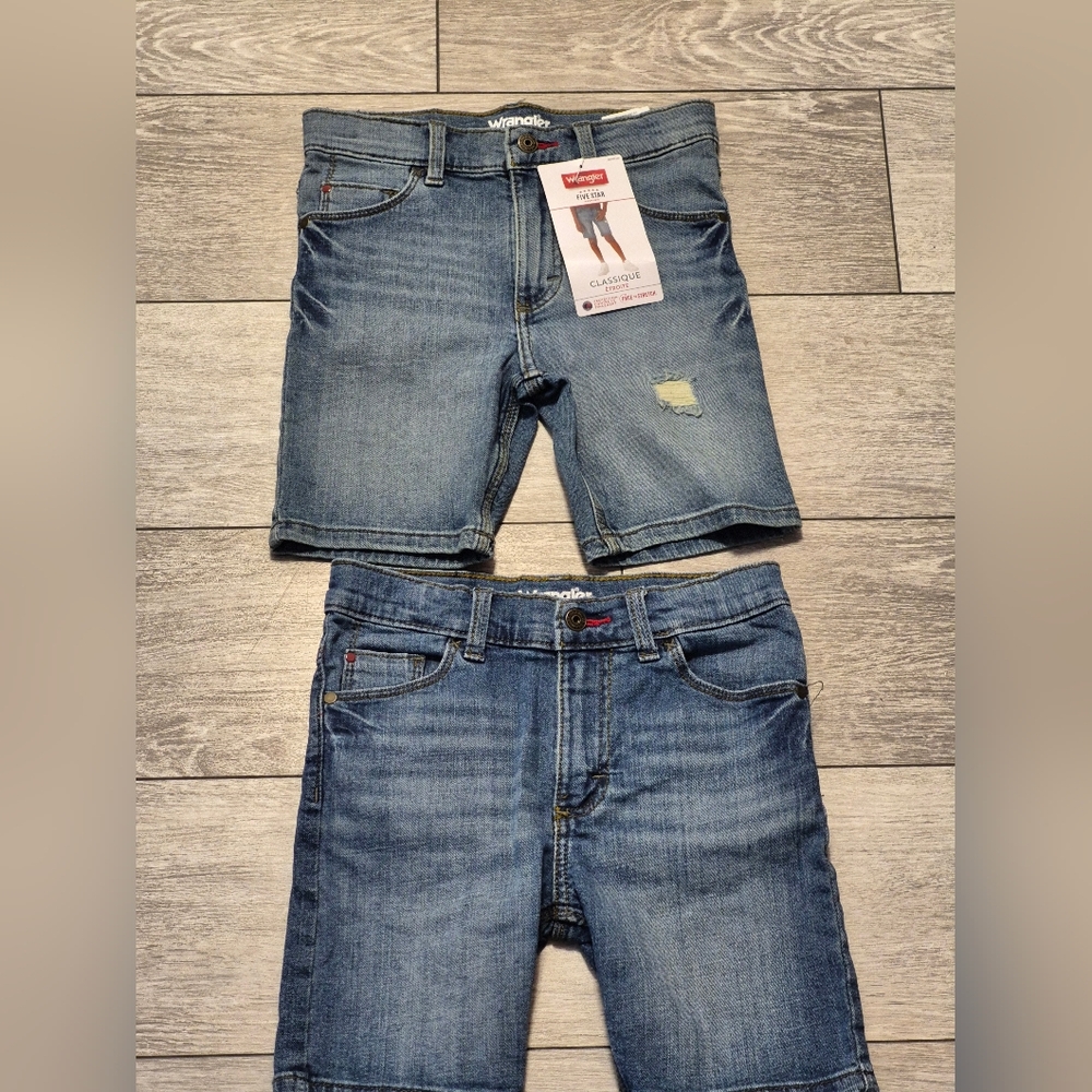 Set Of 2 New Wrangler Boy's Classic Blue Jean Shorts. Stops Above The Knees
